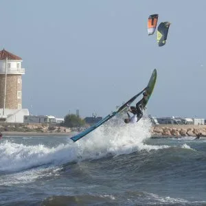 El viento de poniente da la bienvenida a la Copa de Andalucía · foto 3 de 4