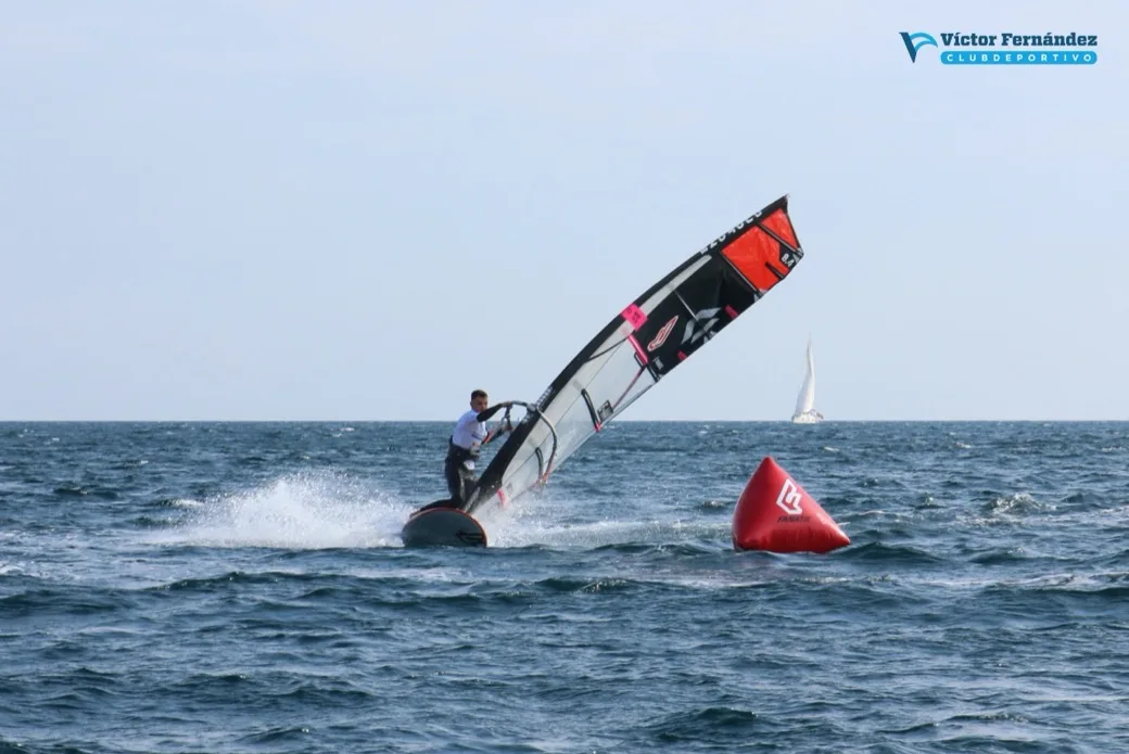 Windsurf en la costa de Almerimar